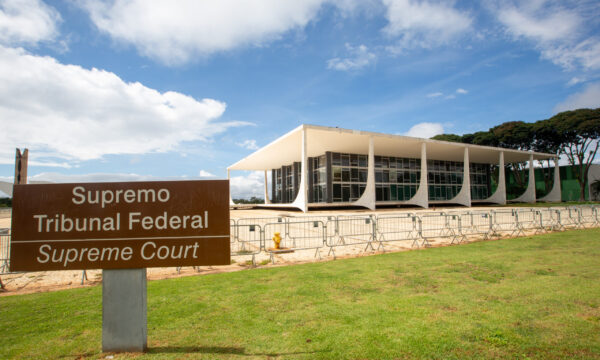 Mendonça autoriza PF a abrir inquérito para apurar tráfico de influênc