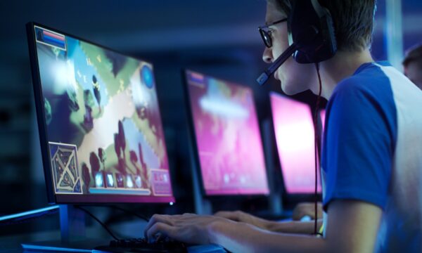 Cloud gaming no Brasil: como jogar sem console pela internet em 2026