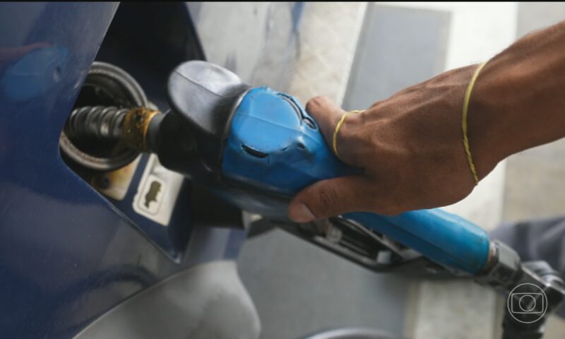 Governo prorroga subsídio à gasolina por mais 30 dias para conter alta de preços