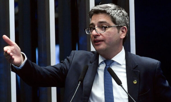 Sem Cláudio Castro, PL confirma Carlos Portinho para reeleição ao Senado pelo Rio de Janeiro
