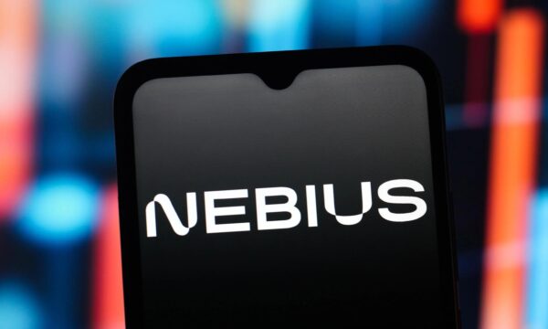 Reflection fecha acordo de mais de US$ 1 bilhão por capacidade de IA da Nebius