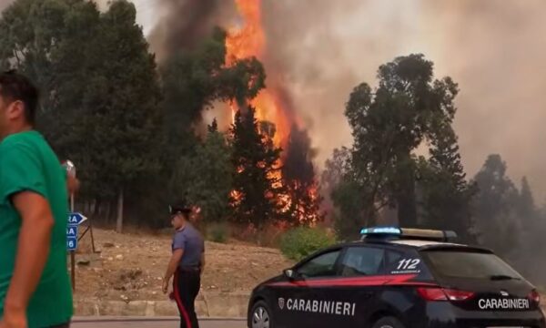 Incêndios se espalham pela Sicília e forçam evacuações; veja vídeo
