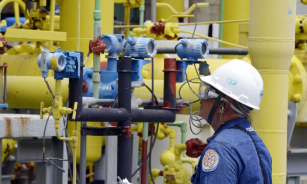 Cenário externo faz confiança da indústria cair ao menor nível desde a pandemia, aponta CNI