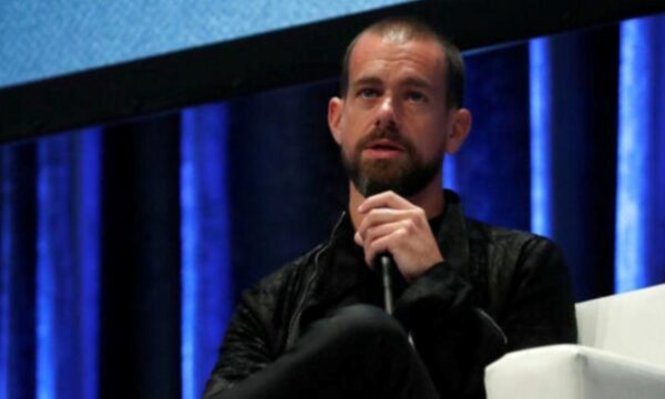 Fundador do antigo Twitter, Jack Dorsey recebeu salário anual de R$ 14 como CEO de fintech