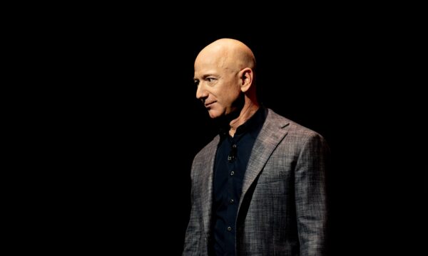 Bezos e governo britânico investem em startup que busca novos materiai