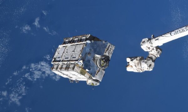 Queda de lixo espacial dispara com corrida de foguetes