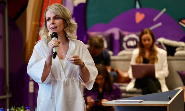 Nubank (ROXO34) nomeia Livia Chanes como CEO para América Latina
