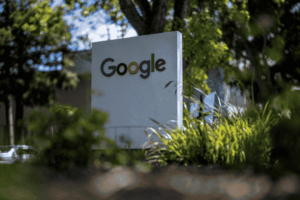 Alphabet (GOOGL) lucra acima do esperado e tem 24% de alta na receita