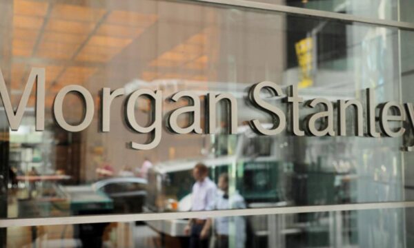 Lucro do Morgan Stanley cresce no 2T26 com impulso de M&A e trading