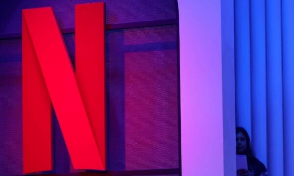 Netflix desaponta em receita no 2T2026 e reduz guidance para o ano; aç