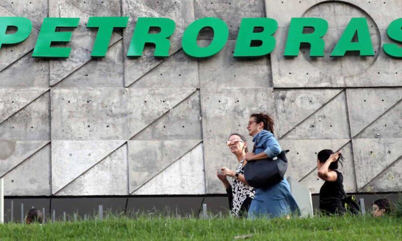 Petrobras (PETR4): Santander e BTG projetam salto da produção no 2T26;