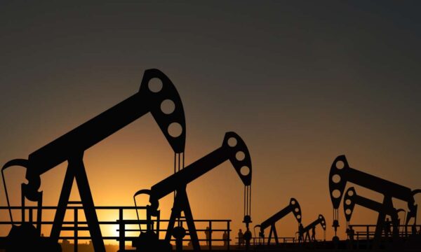 Petróleo recua enquanto mediadores propõem cessar-fogo entre EUA e Irã
