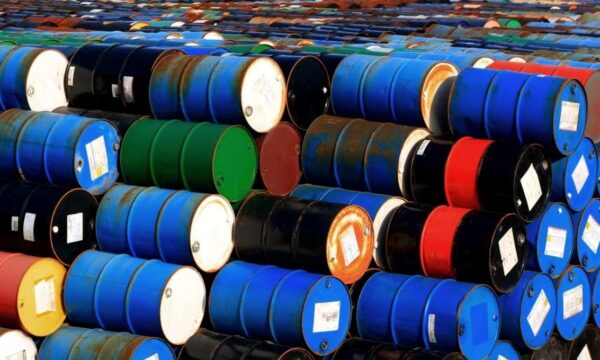 Petróleo dispara 7% com temor de nova escalada das tensões no Oriente
