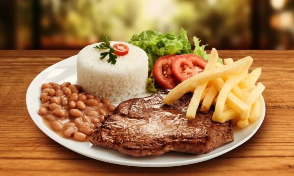 'PF' mais salgado: prato feito fica mais caro apesar do alívio na inflação dos alimentos