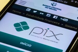 FMI elogia Pix e cobra autonomia financeira do Banco Central