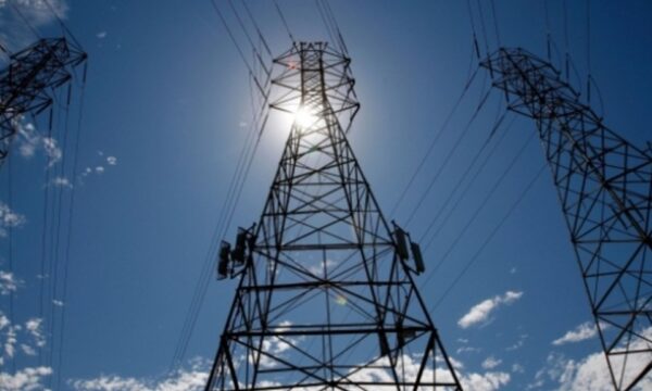 Startup usa baterias para aliviar custos de eletricidade de pequenos negócios