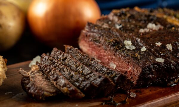 EUA deixam café e carne bovina do Brasil fora de tarifa de 12,5%; veja