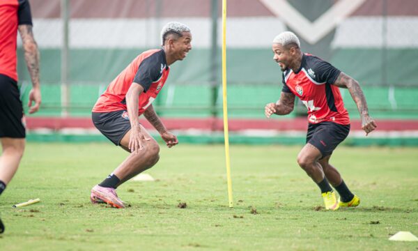 Remo x Vitória: onde assistir e horário do jogo do Brasileirão hoje