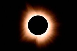 Eclipse solar anular: saiba quando o Brasil verá o próximo ‘Anel de Fo