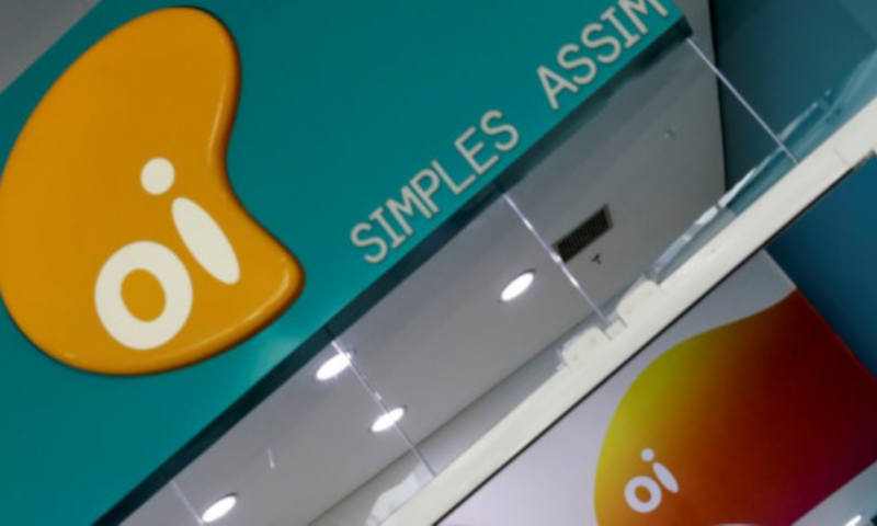 Oi (OIBR3) adia novamente balanços e não divulgará resultados do 1T26