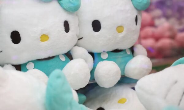 Dona da Hello Kitty aumenta lucro em 11% no trimestre, mas ação despen