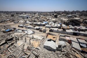 Bombardeiros de Israel matam quatro palestinos e destroem hospital em Gaza
