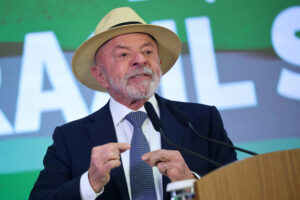 Lula desafia Trump e Milei: ‘Que venham, mas a extrema direita não vol