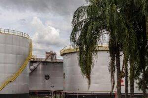 ANP revoga autorização da Refit após Receita Federal suspender CNPJ da refinaria