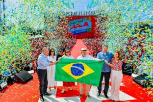 Lula usa comparação com governo Bolsonaro para responder à cobrança por futuro