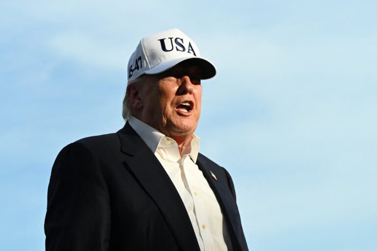 Trump anuncia ‘maior acordo de petróleo da história’ com a Venezuela