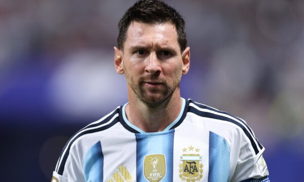Messi anuncia aposentadoria da seleção argentina: ‘Decisão que doeu’
