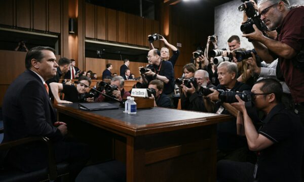 Ex-advogado de Trump avança no Senado para assumir comando da Justiça