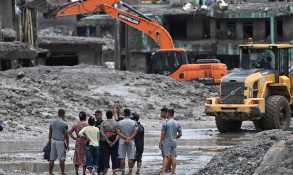 Nepal pede ajuda técnica para resgatar quase 3 mil desaparecidos