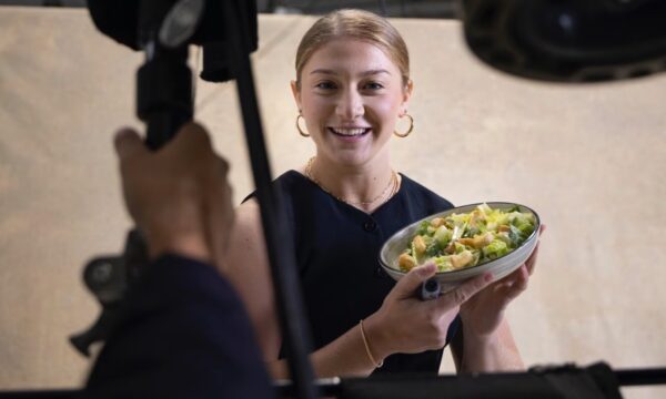 A goleira olímpica que virou referência mundial em salada Caesar