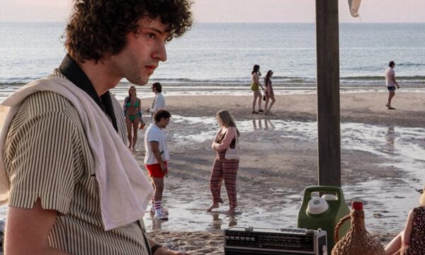 4 livros essenciais para conhecer Anthony Bourdain antes de assistir a