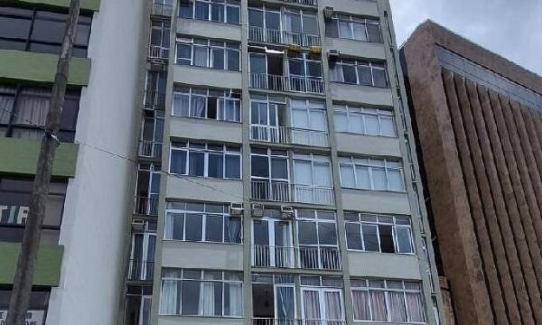 Apartamento de Eduardo Bolsonaro no Rio é comprado por R$ 788 mil em l