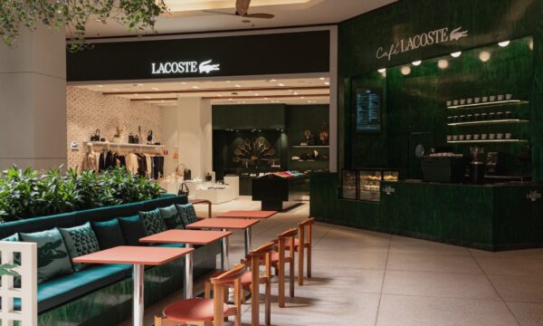Café com jacaré: a cafeteria da Lacoste em São Paulo