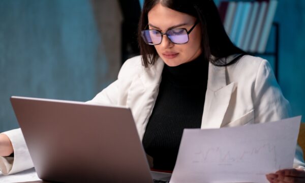 Mulheres estão chegando aos conselhos, mas ainda longe das cadeiras de