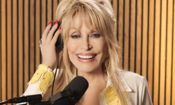 Dolly Parton e Stranger Things: relembre o clássico da cantora que o seriado reviveu