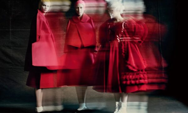 Peças raras de Comme des Garçons vão a leilão em Londres