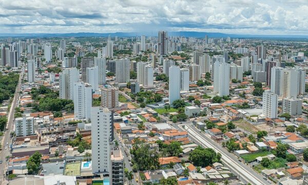 Calor de até 43°C muda horário do desfile de 7 de Setembro em Cuiabá