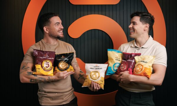 Fábrica de pão de queijo que nasceu em garagem amplia portfólio com empanadas e mira R$ 100 milhões