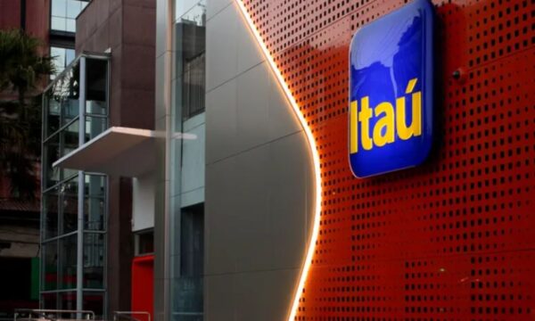 Itaú registra lucro de R$ 12,4 bilhões no trimestre, alta de 7,8%
