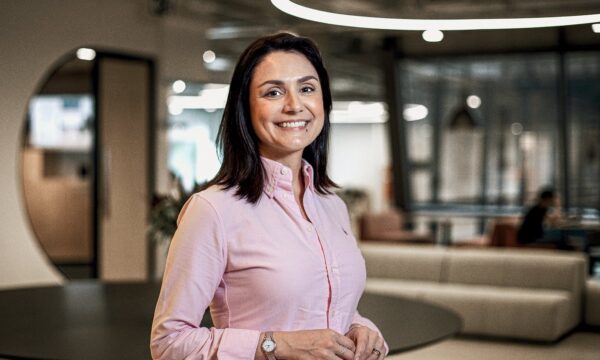 Ela ergueu uma empresa do zero e, cinco anos depois, mira o primeiro R$ 1 bilhão