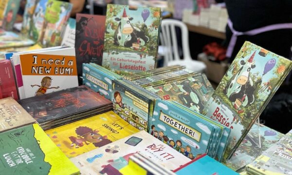 Bienal do Livro: confira os 5 livros mais comprados do ano passado