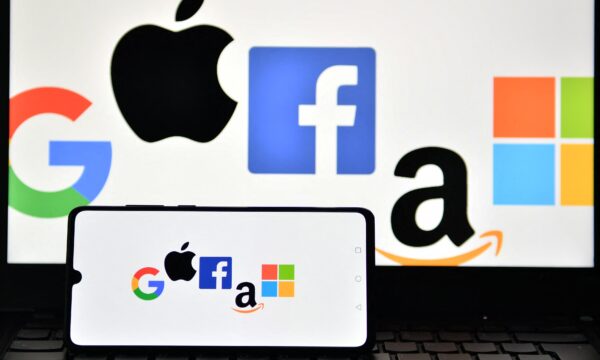 Nova fase da IA? Investidores perdem paciência com gastos bilionários