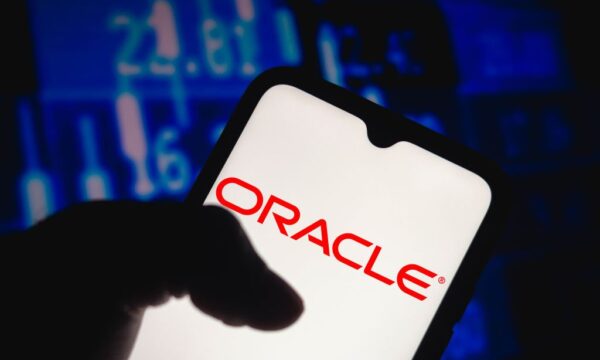 BTG Pactual vira parte do ERP: PJ paga Pix e boleto de dentro da Oracle NetSuite
