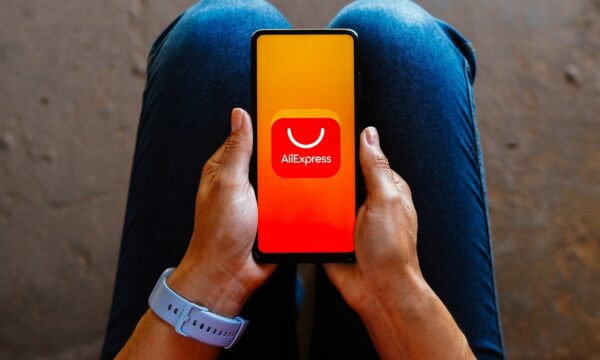AliExpress ativava áudio escondido no navegador para identificar usuários