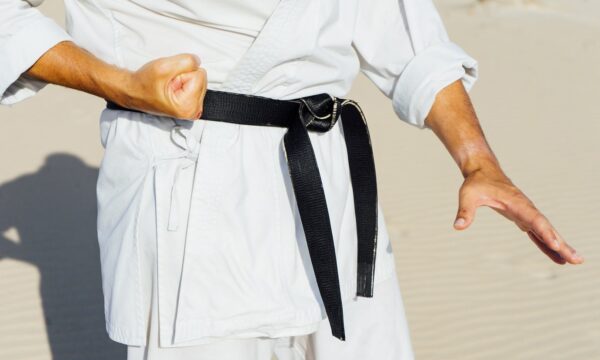 Atleta de jiu-jitsu sofre grave lesão após golpe ‘proibido’