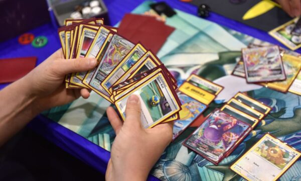 Justiça equipara cartas de Pokémon e Magic a livros e isenta colecionador de impostos